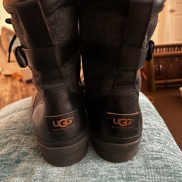 UGG KESEY BLACK WATERPROOF LEATHER ANKLE LACE-UP BOOTS SHOES SIZE US 9.5 WOMEN - Picture 4 of 5